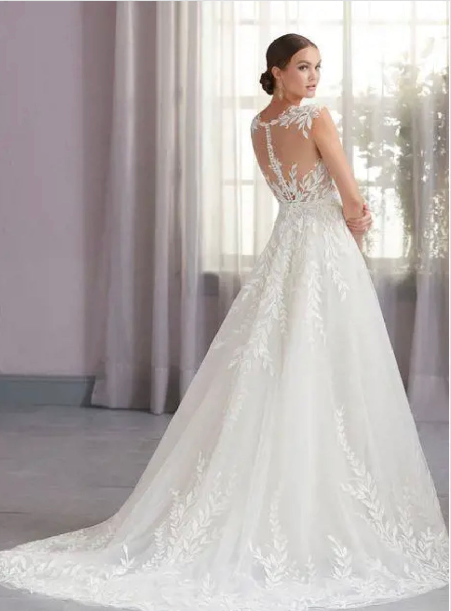 CHRISTINA WU BRIDES Style #18372